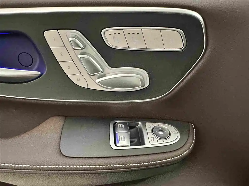 Mercedes-Benz V-Class — миниатюра 19