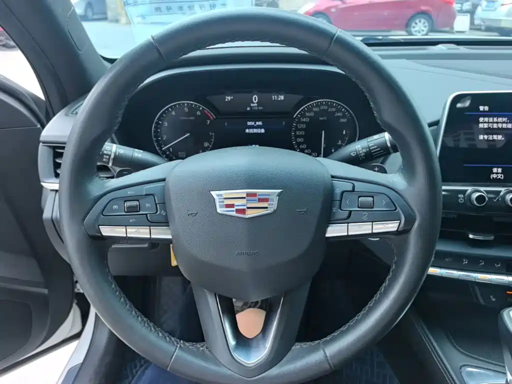 Cadillac CT4 — миниатюра 11