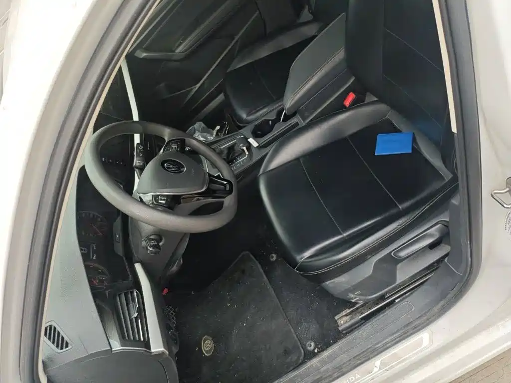 Volkswagen Lavida — миниатюра 11