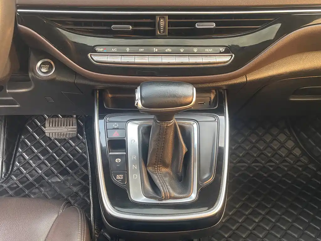 GAC M6 2019 270T DCT Luxury （ мест） VI