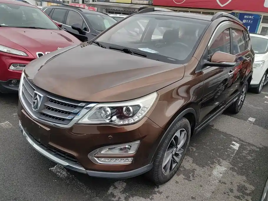 Купить Baojun 560