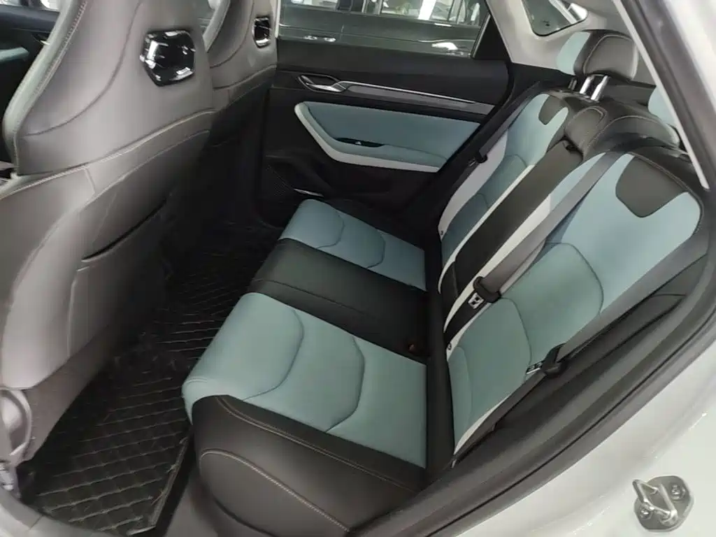 Geely Emgrand S — миниатюра 17