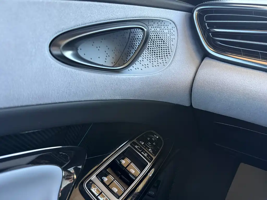 BYD Seal — миниатюра 17