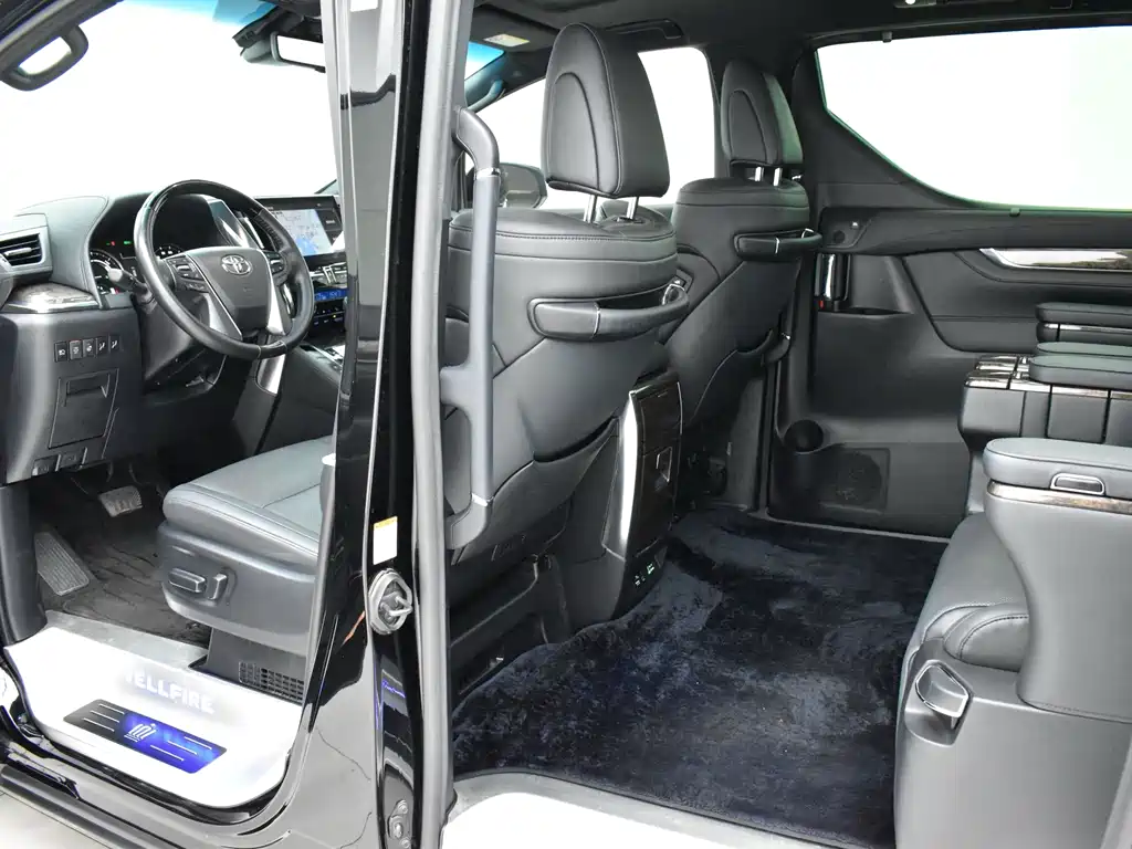 Toyota Vellfire — миниатюра 21