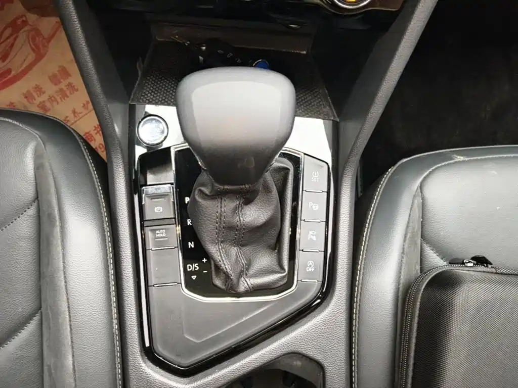 Volkswagen Tiguan L — миниатюра 14