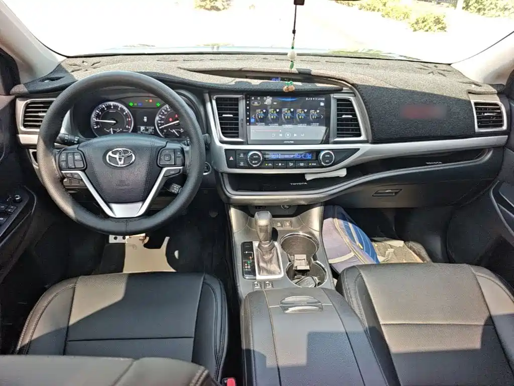 Toyota Highlander — миниатюра 10