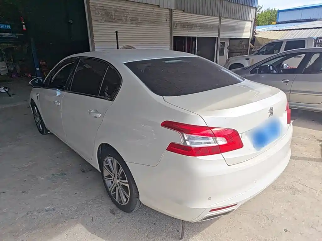 Peugeot 408 — миниатюра 5