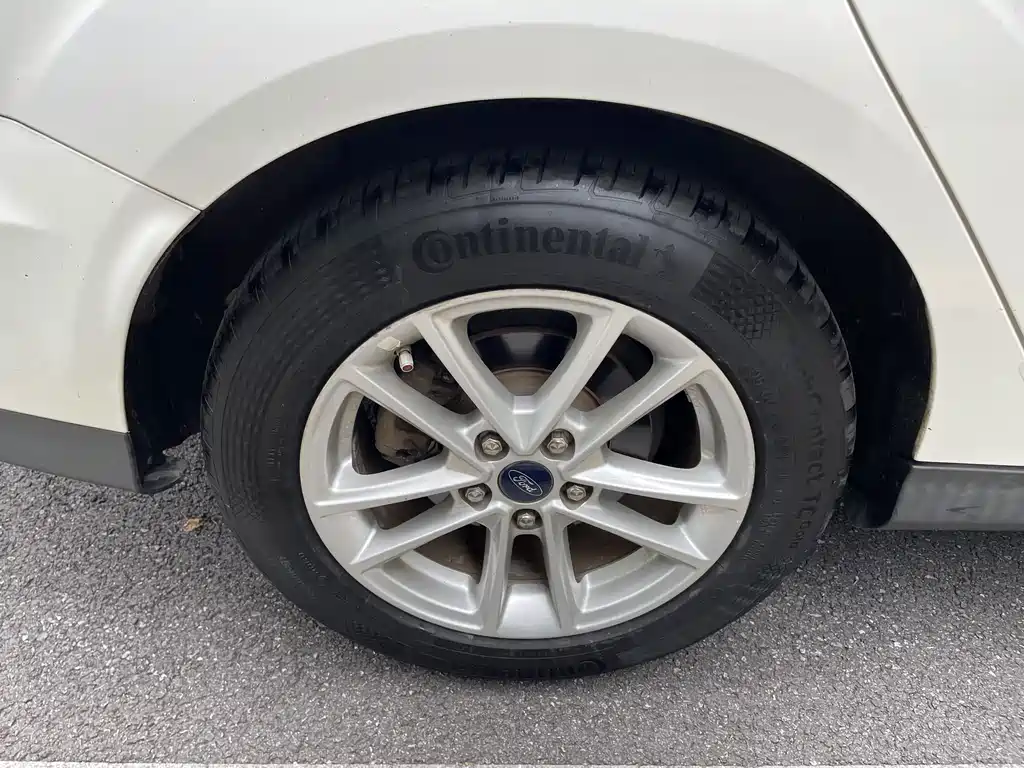 Ford Focus — миниатюра 7