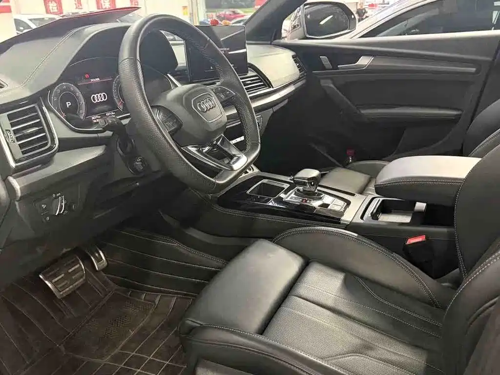 Audi Q5L — миниатюра 2
