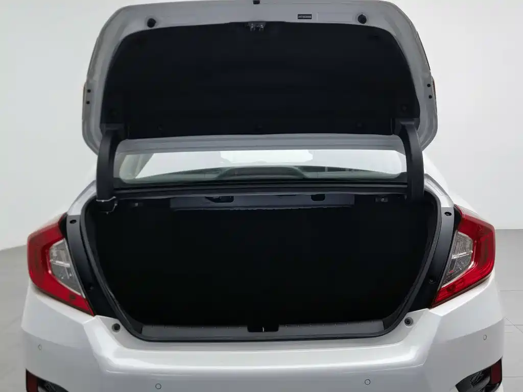 Honda Civic — миниатюра 16