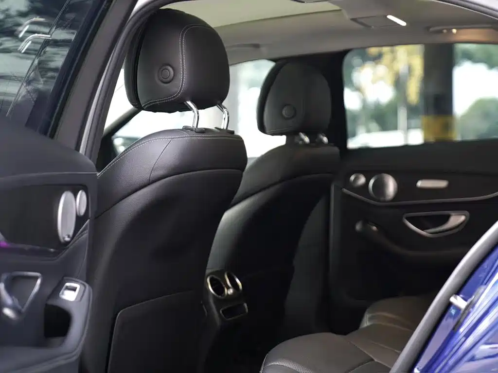Mercedes-Benz C-Class — миниатюра 13
