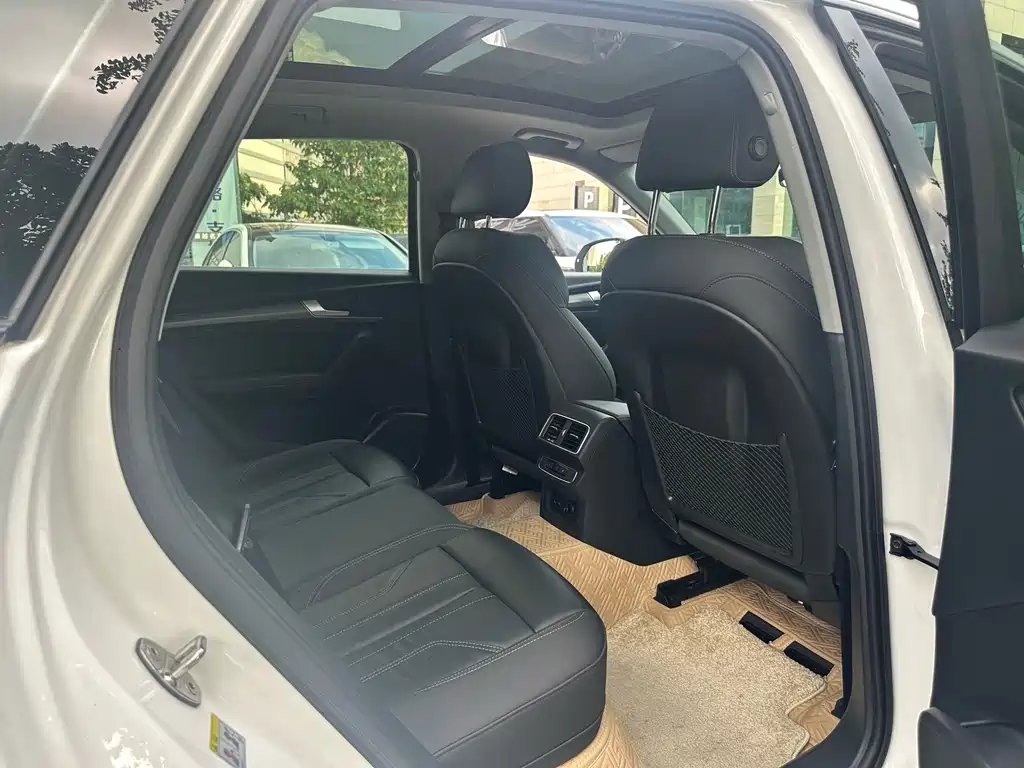 Audi Q5L — миниатюра 10