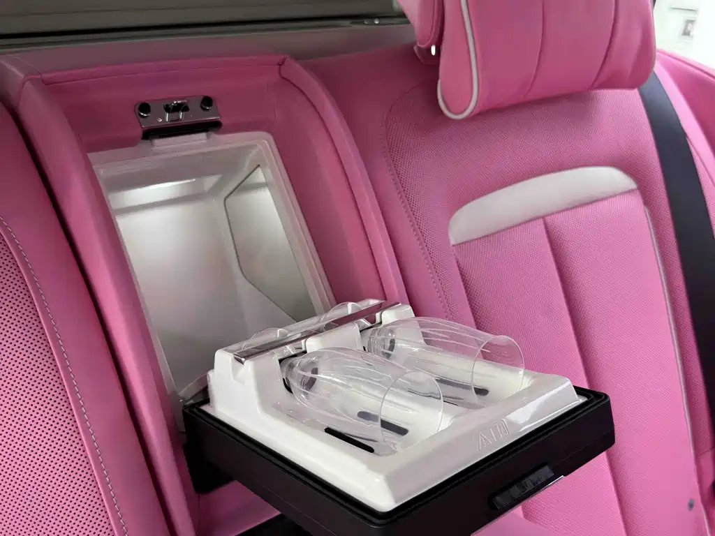 Rolls-Royce Cullinan — миниатюра 38