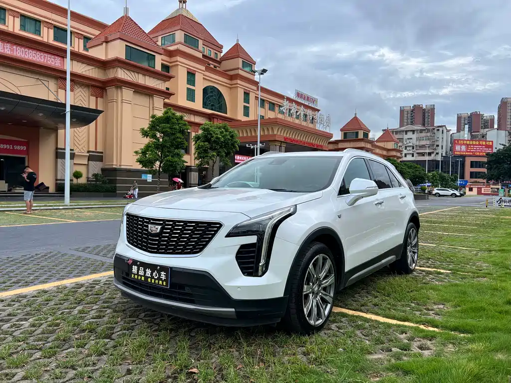 Cadillac XT4 2018 28T