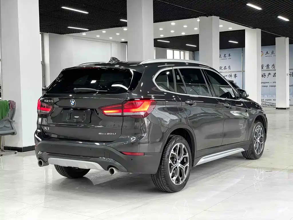 BMW X1 2022 sDrive20Li Premium