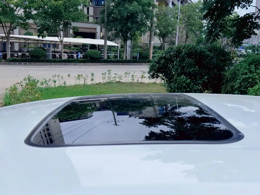 Peugeot 408 — миниатюра 23