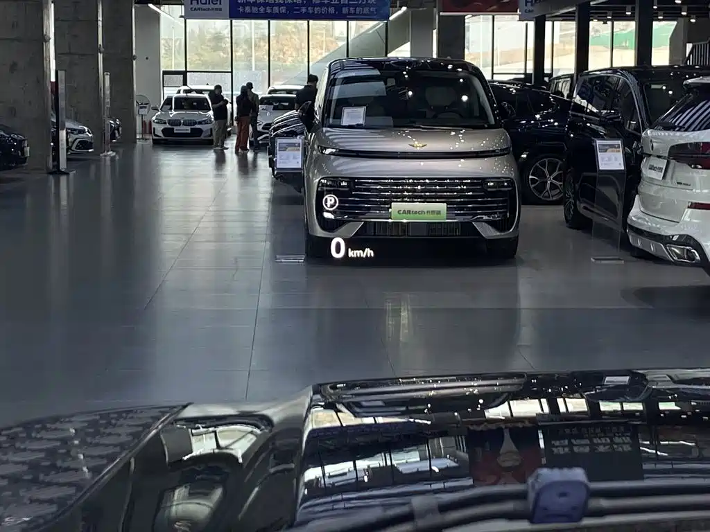 Land Rover Defender — миниатюра 10