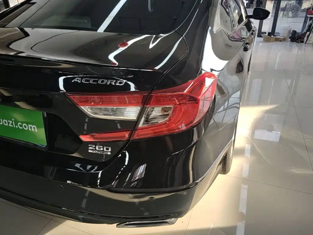 Honda Accord — миниатюра 8