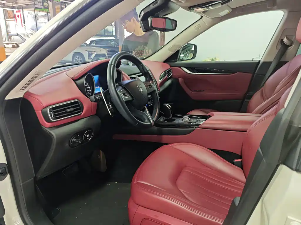 Maserati Levante — миниатюра 4