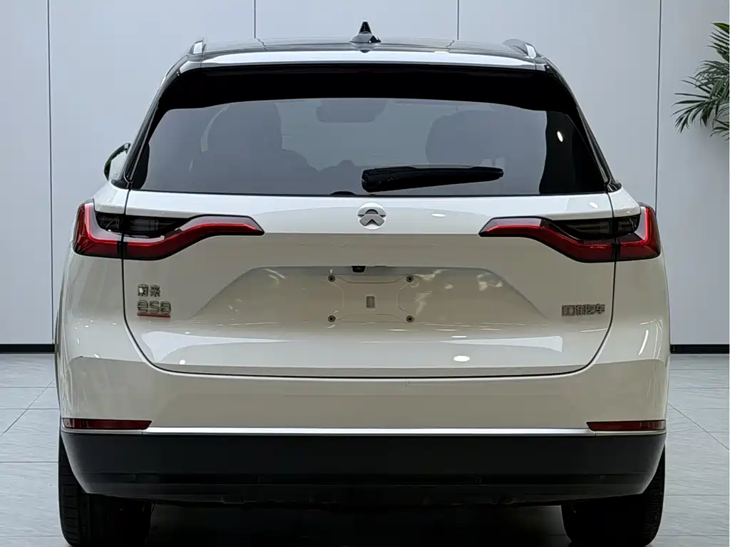 NIO ES8 — миниатюра 16