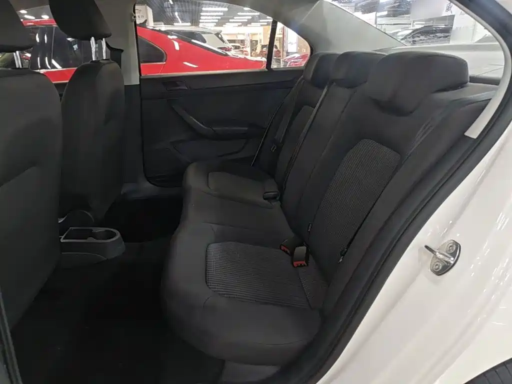 Volkswagen Santana — миниатюра 17