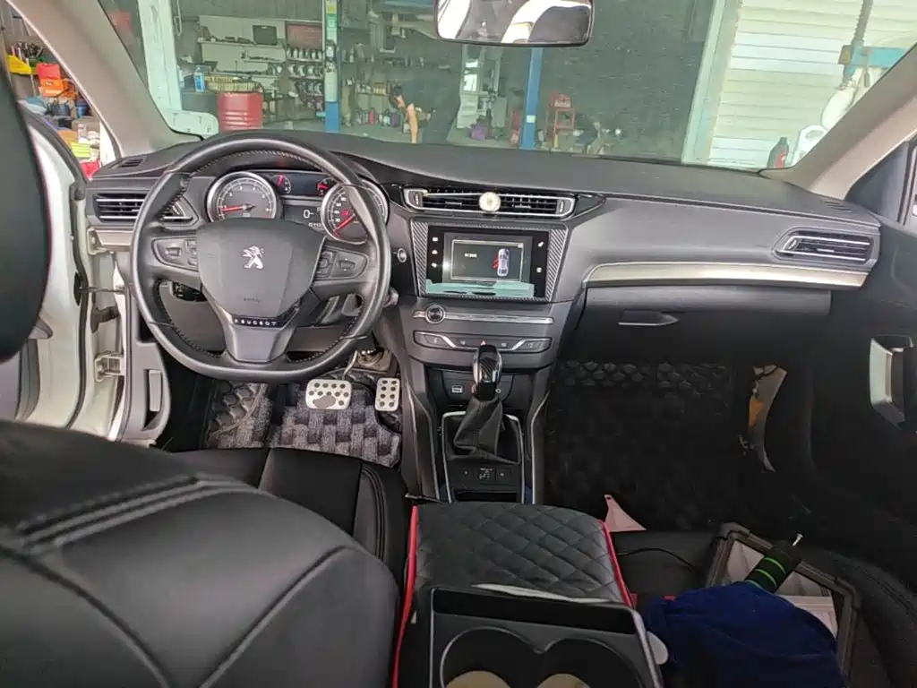 Peugeot 408 — миниатюра 10