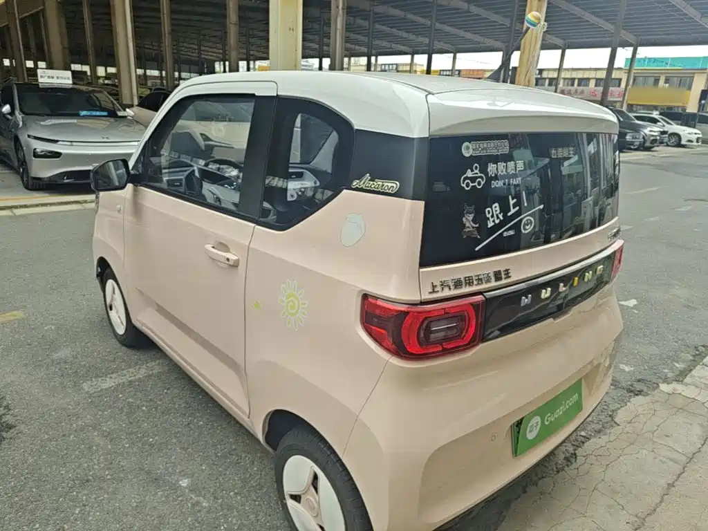 Wuling MINIEV — миниатюра 5