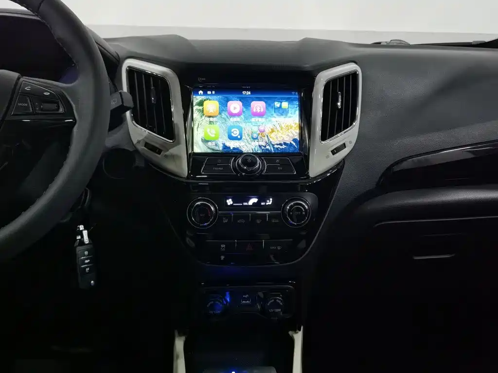Changan CS15EV — миниатюра 12
