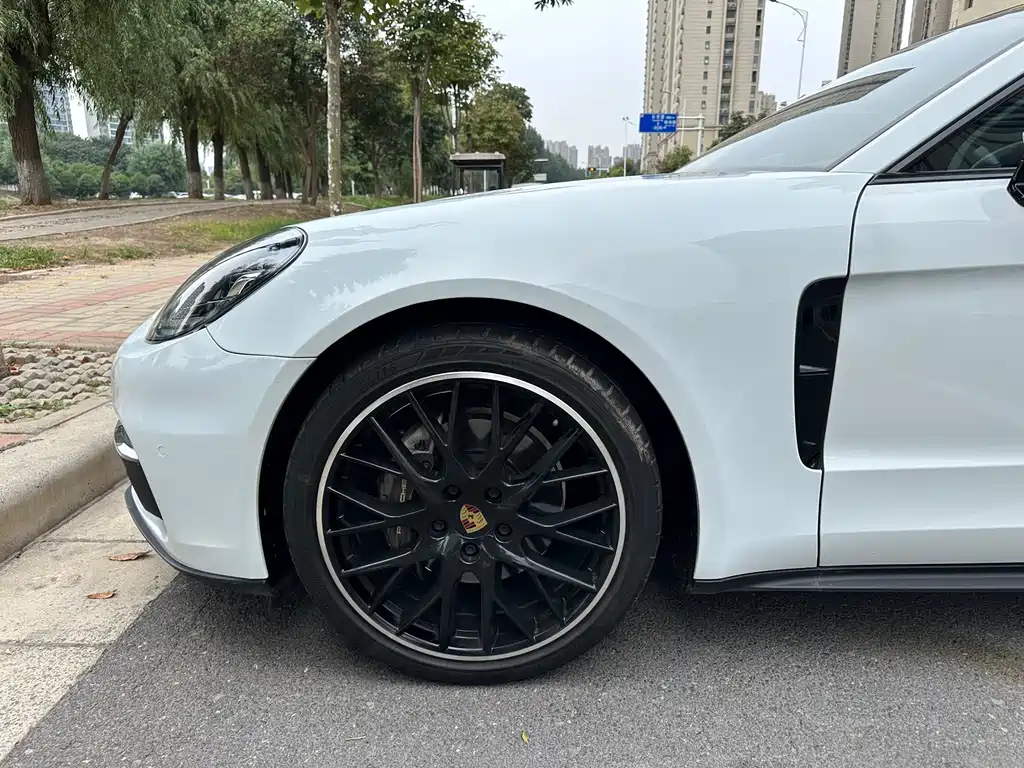 Porsche Panamera — миниатюра 10