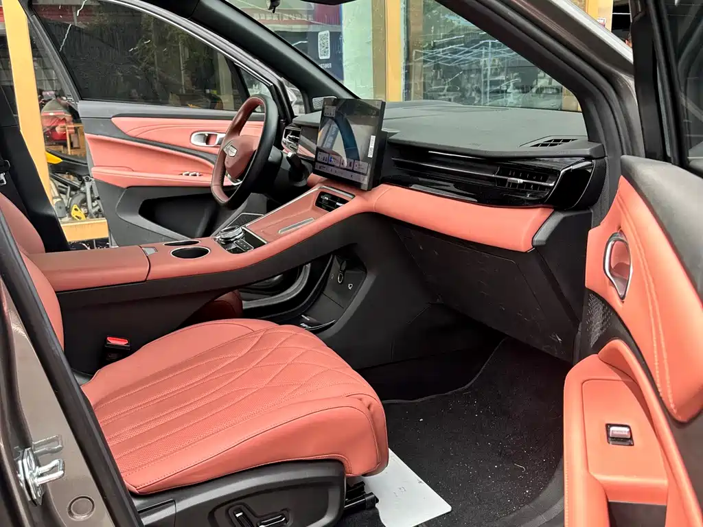 Geely 博越REV — миниатюра 8