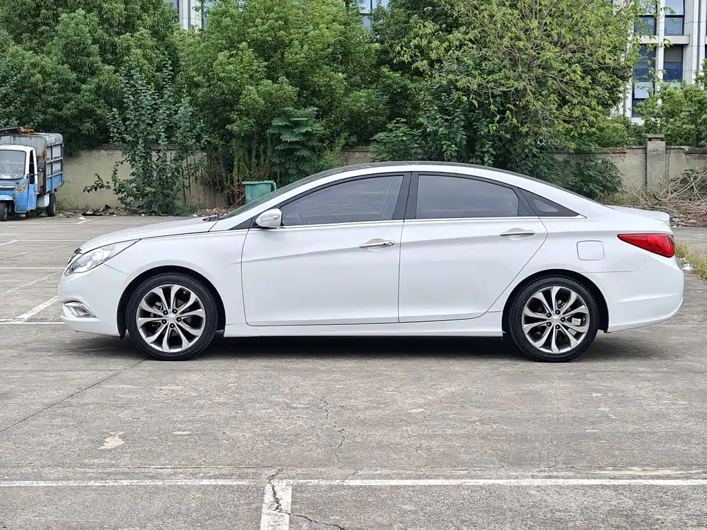 Hyundai Sonata — миниатюра 7