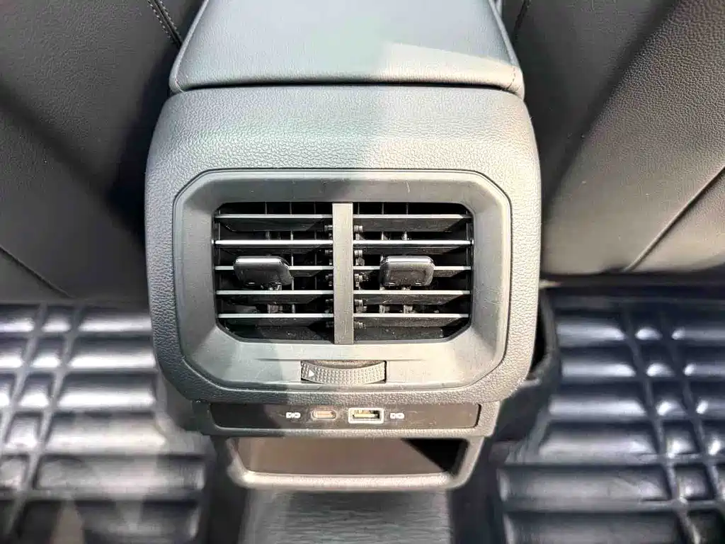 Volkswagen Tharu — миниатюра 12