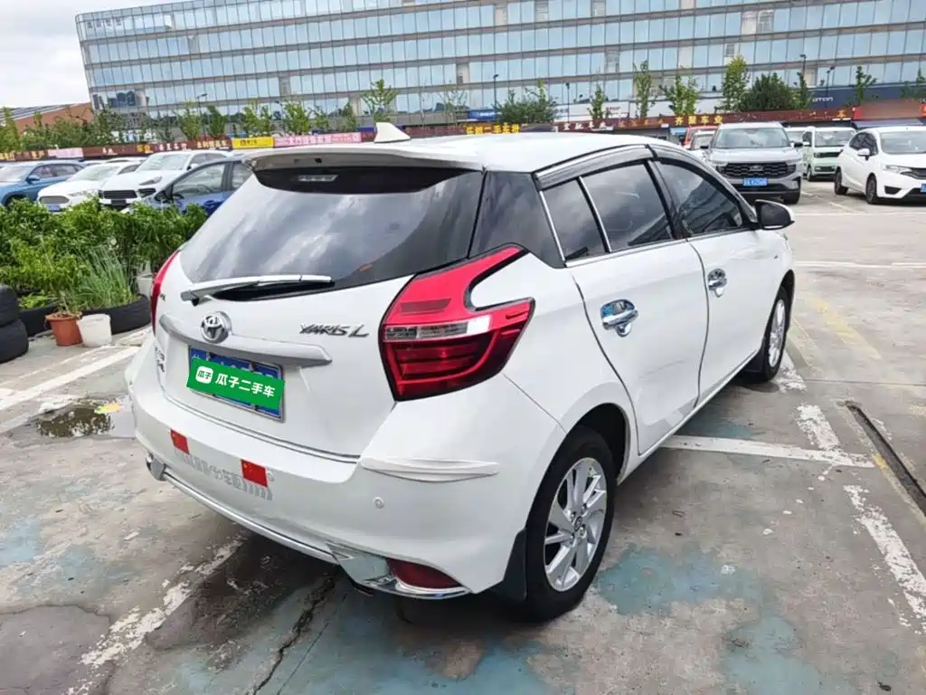 Toyota Yaris L — миниатюра 7