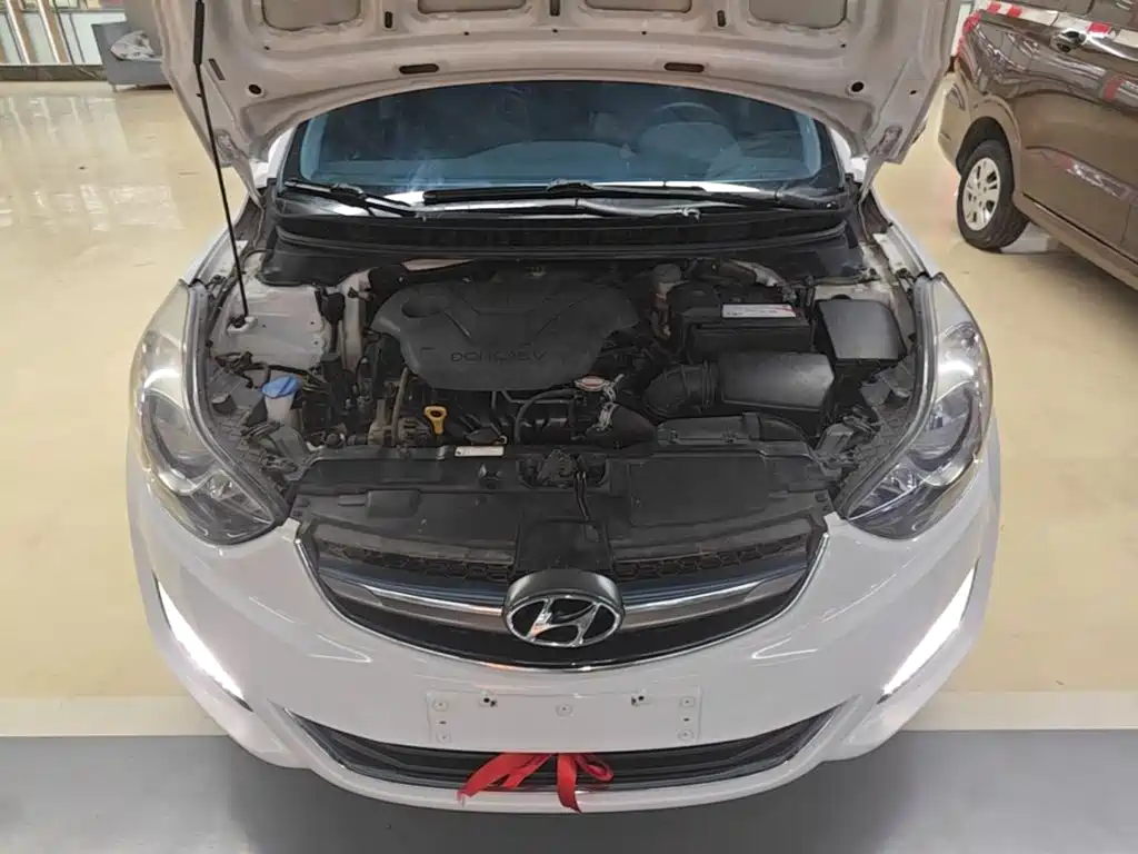 Hyundai Elantra Langdong — миниатюра 20