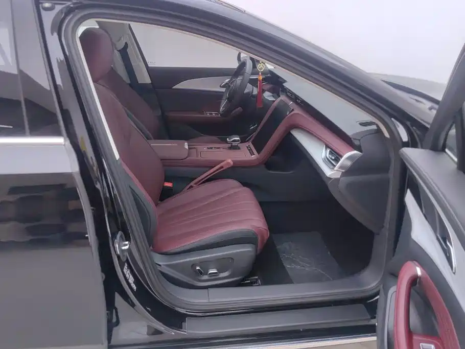 Hongqi Hongqi H5 — миниатюра 8