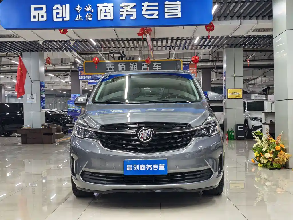 Buick GL8 — миниатюра 2