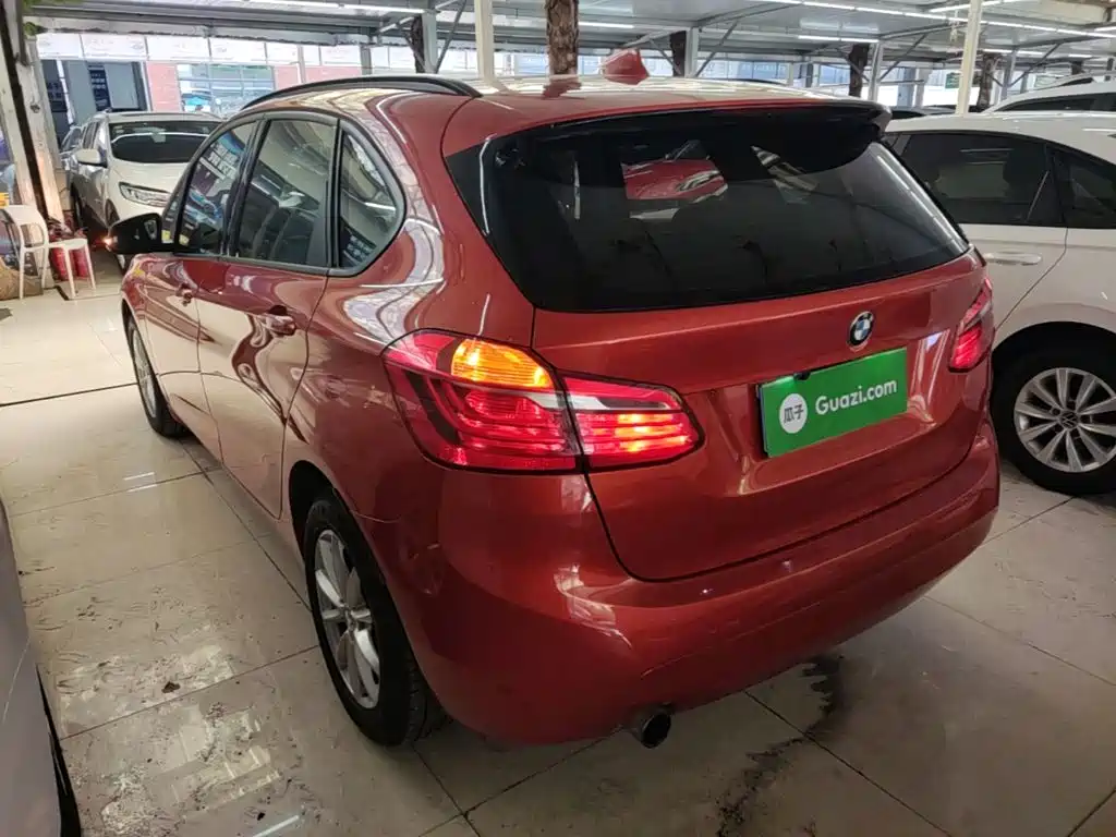 BMW 2 Series Active Tourer — миниатюра 5