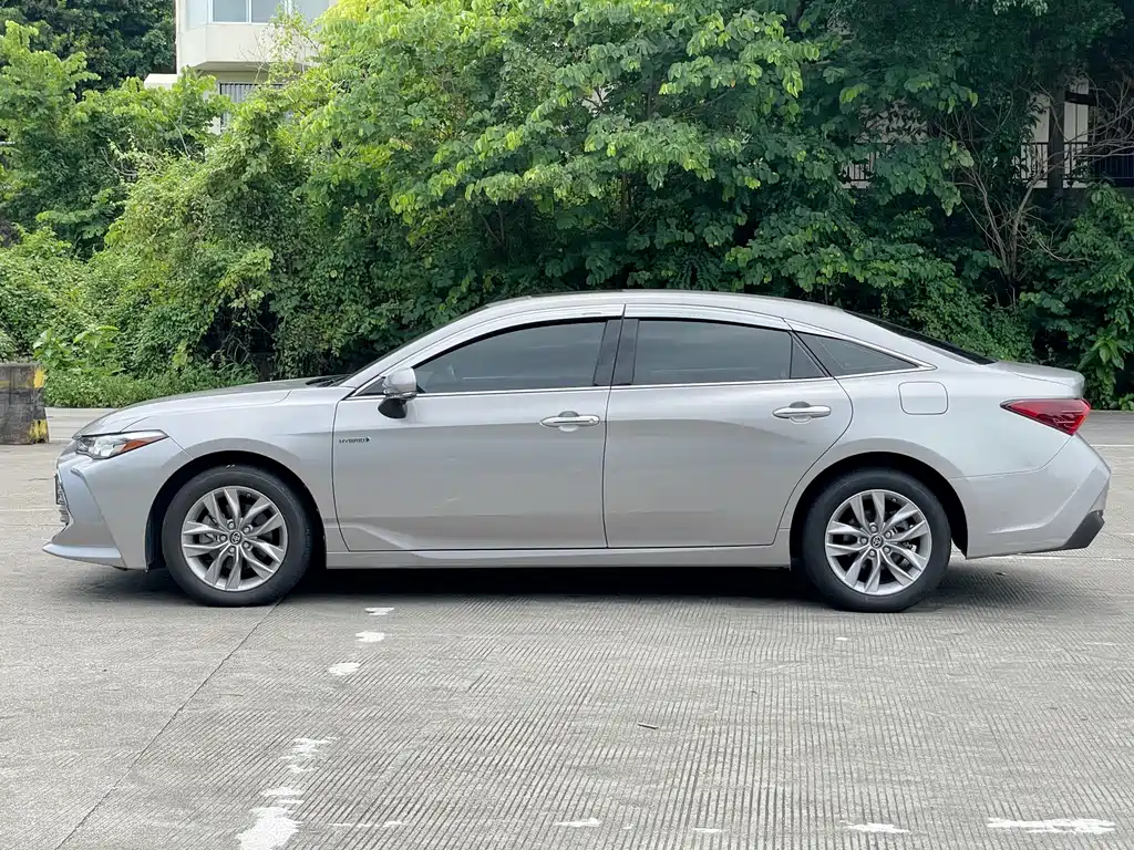 Toyota Avalon — миниатюра 9