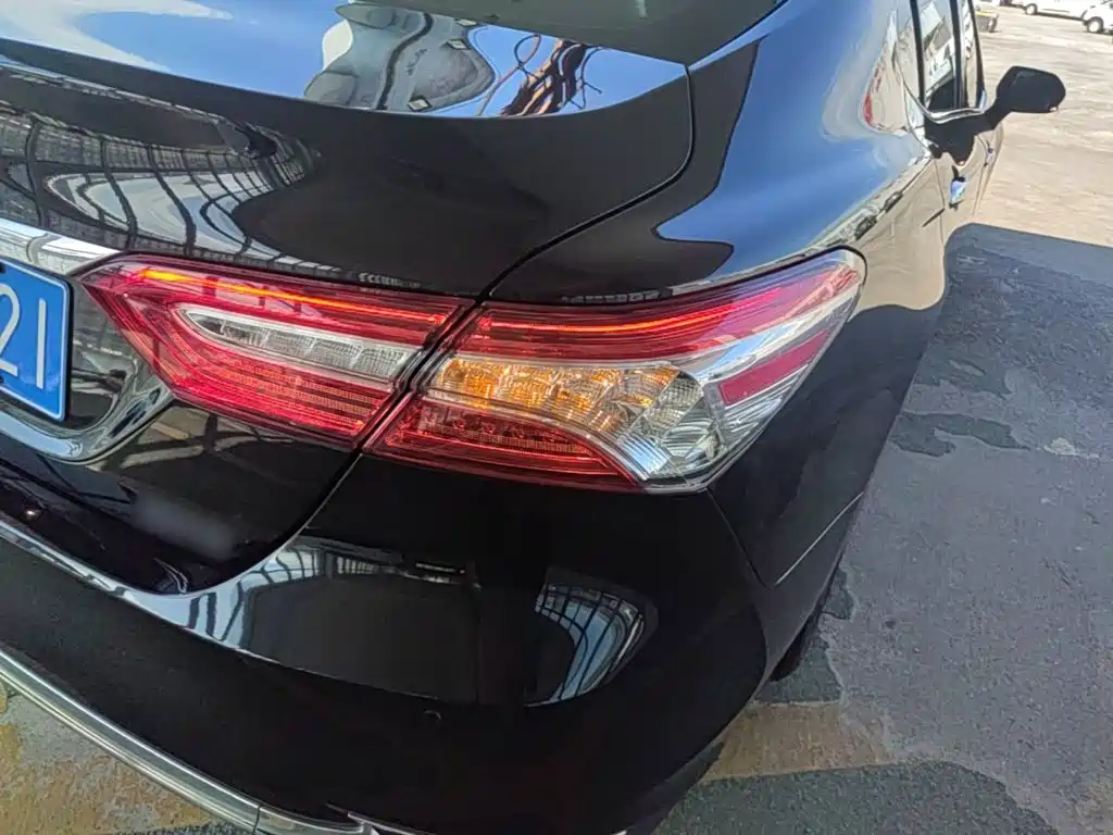 Toyota Camry — миниатюра 8