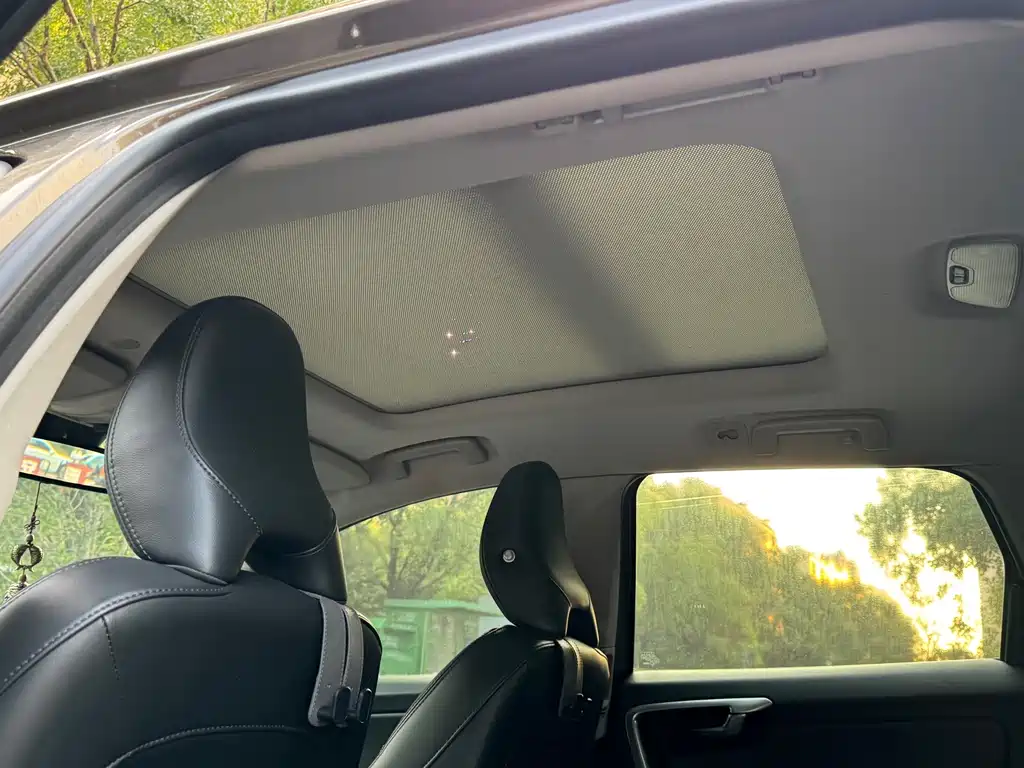 Volvo XC60 — миниатюра 8