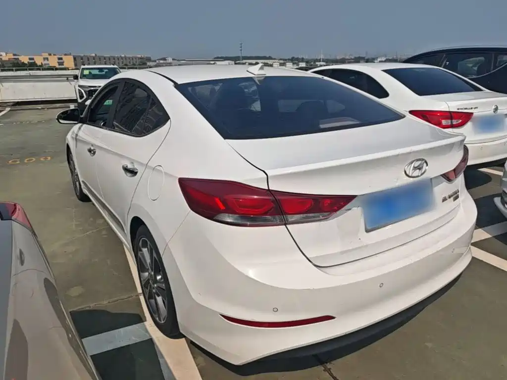 Hyundai Elantra 2016 1.6L AT Elite