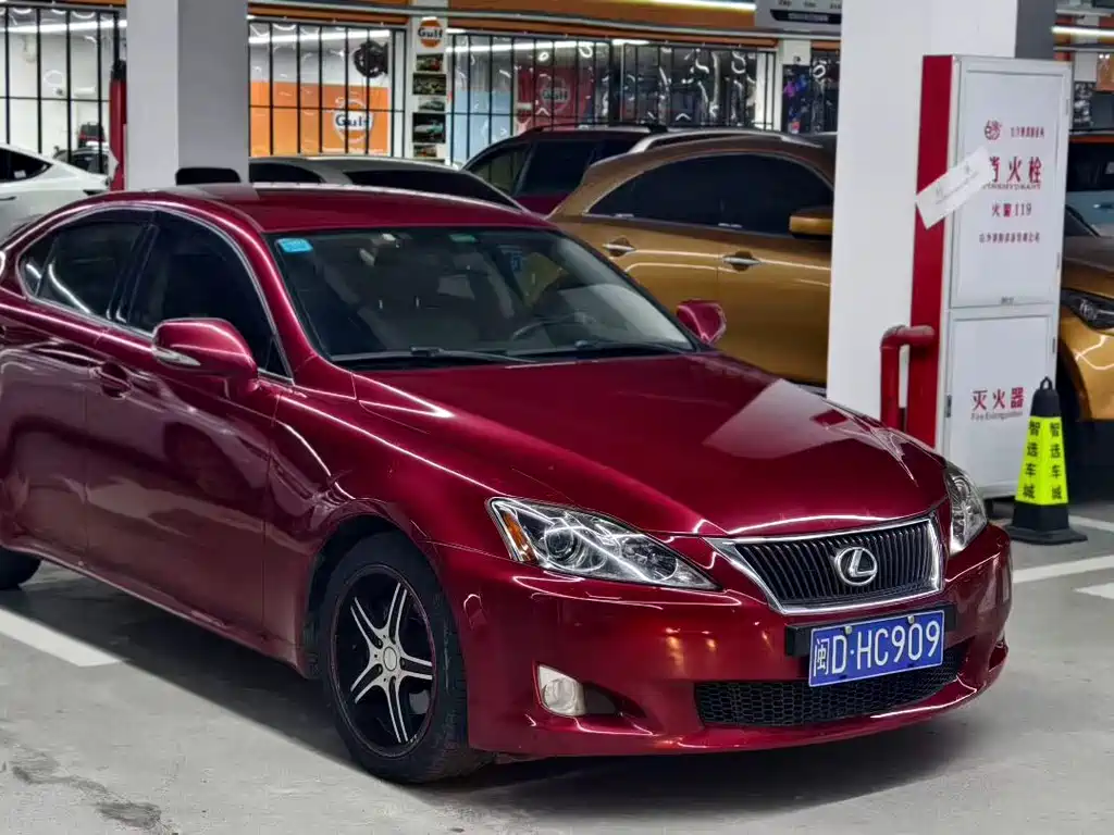 Lexus IS — миниатюра 2