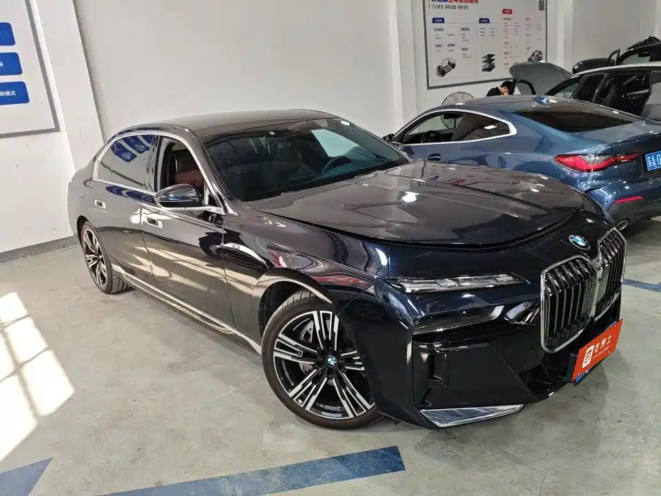 BMW 7 Series 7 2023 740Li Premium M Sport