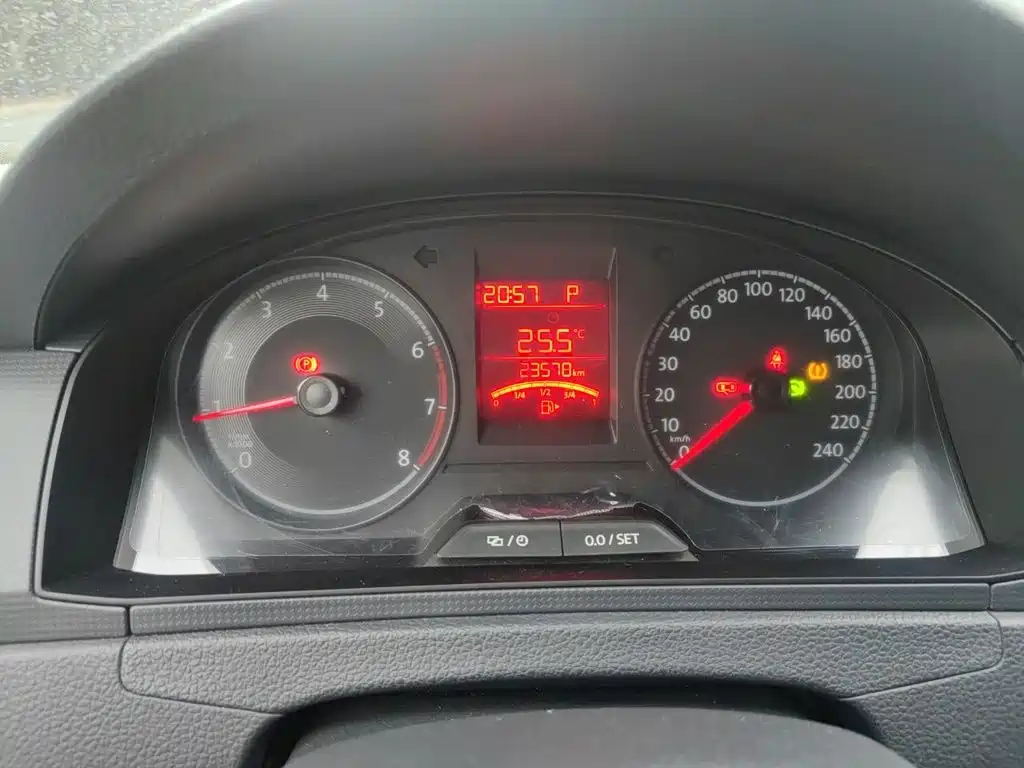 Volkswagen Santana — миниатюра 8