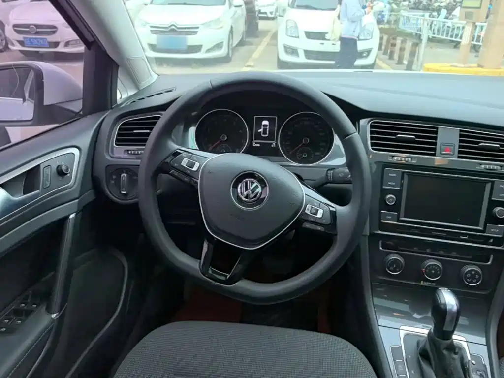 Volkswagen Golf — миниатюра 7