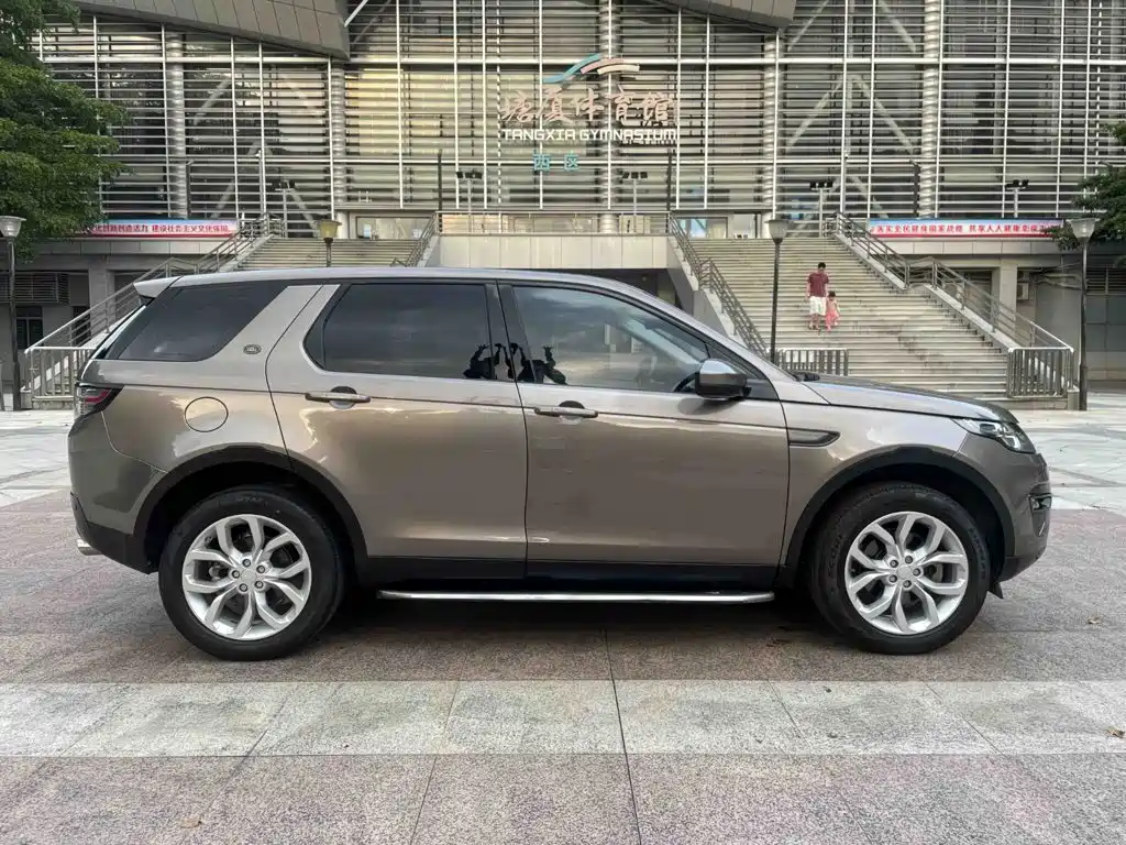 Land Rover Discovery Sport — миниатюра 8