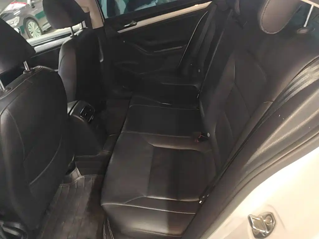 Volkswagen Sagitar — миниатюра 17