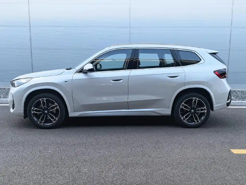 BMW X1 2025 sDrive25Li M Sport