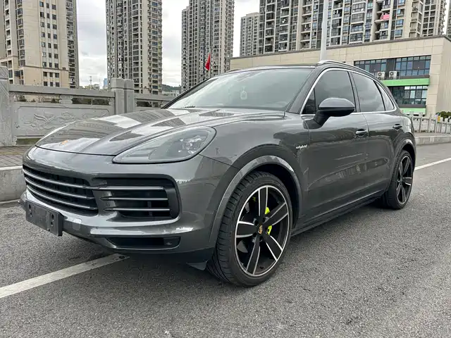PORSCHE CAYENNE NEW ENERGY 2021