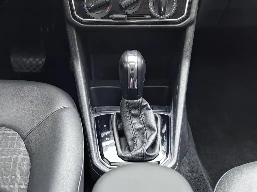 Volkswagen Jetta — миниатюра 13